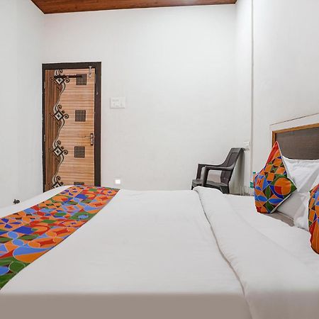 Fabexpress Sai Lodging I - Nr Nashik Railway Station Kültér fotó