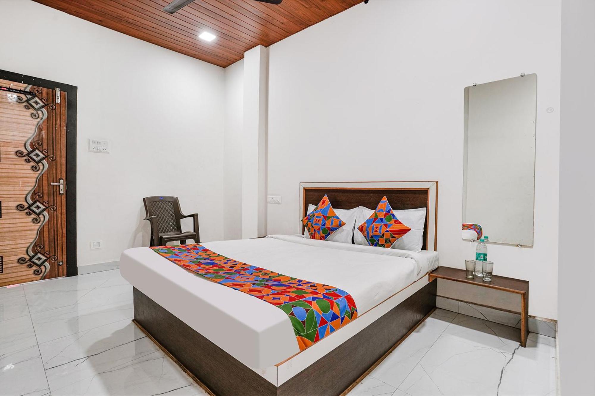 Fabexpress Sai Lodging I - Nr Nashik Railway Station Kültér fotó